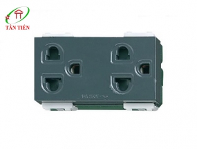 Ổ cắm đôi 3 chấu có màn che Panasonic WEV1582H