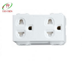 Ổ cắm đôi 3 chấu có màn che Panasonic WEV1582SW